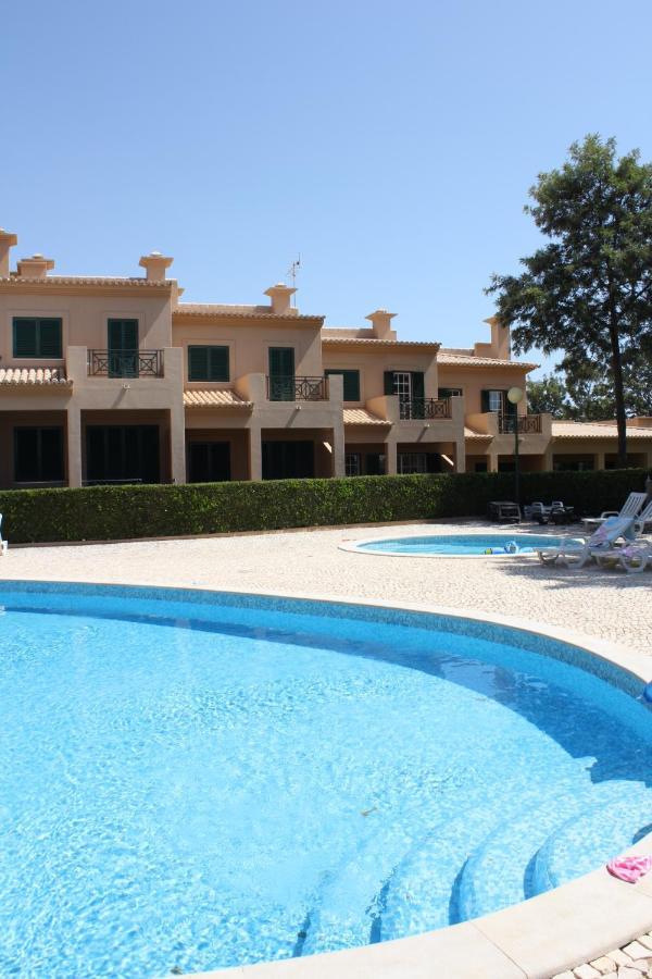 Villa V2 Aa Olhos de Agua  Buitenkant foto